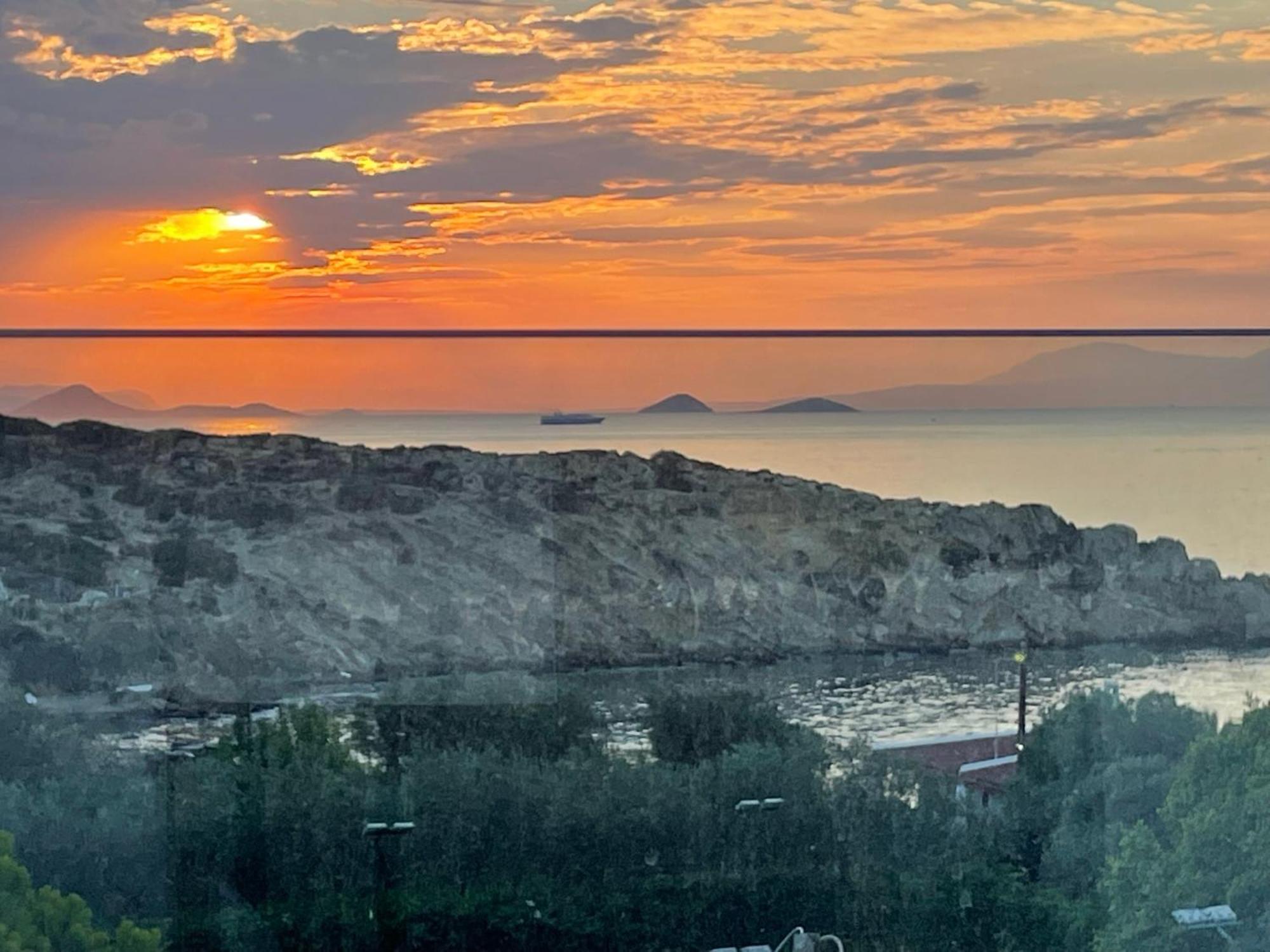 Souvala /Aegina. Excellent Location Luxury Villa. Vathí Екстериор снимка